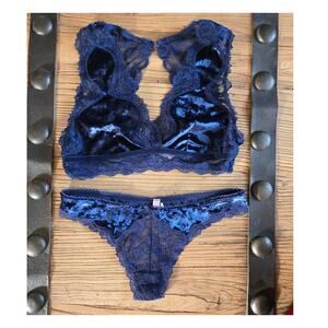 Victoria's Secret Dream Angels Blue Lace and Velvet Bralett and Thong Set S New